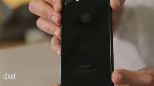 够买iPhone 7亮黑注意了！机身实测超不耐划