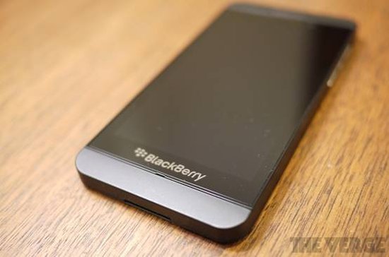 BlackBerry Z10评测：做工精良 但生不逢时