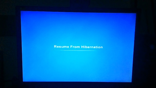 win8.1系统开机出现Resume from Hibernation的解决方法