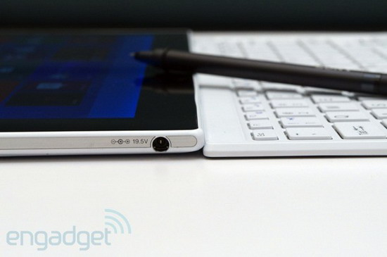 索尼VAIO Tap 11试玩：支架设计优于Surface 