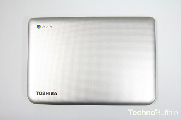 东芝Chromebook上手：重量仅870g便于携带
